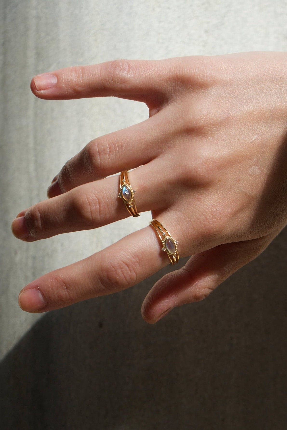 Luna Halo Labradorite Ring