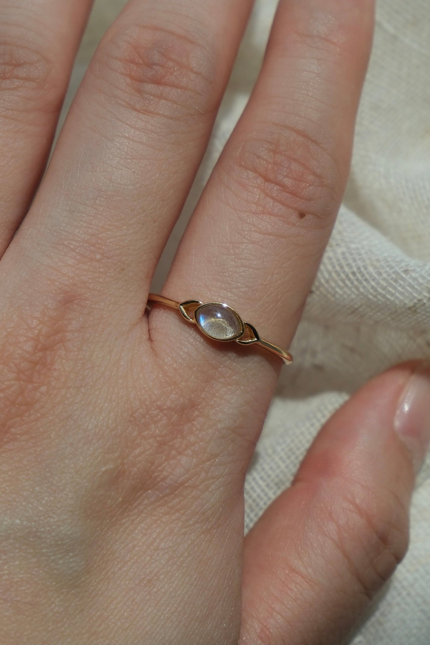 Devil's Eye Labradorite Ring