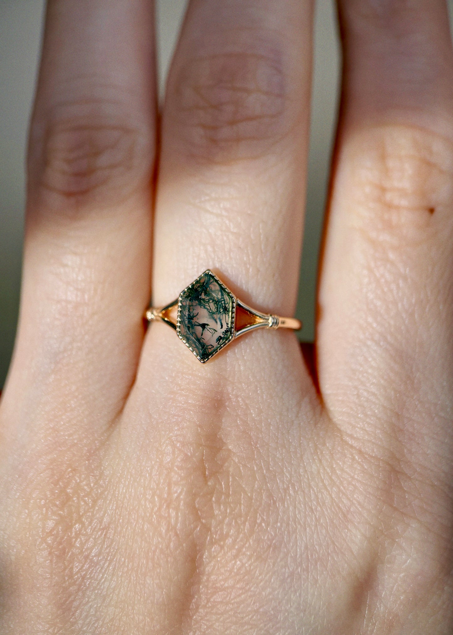 Mira Moss Agate Ring