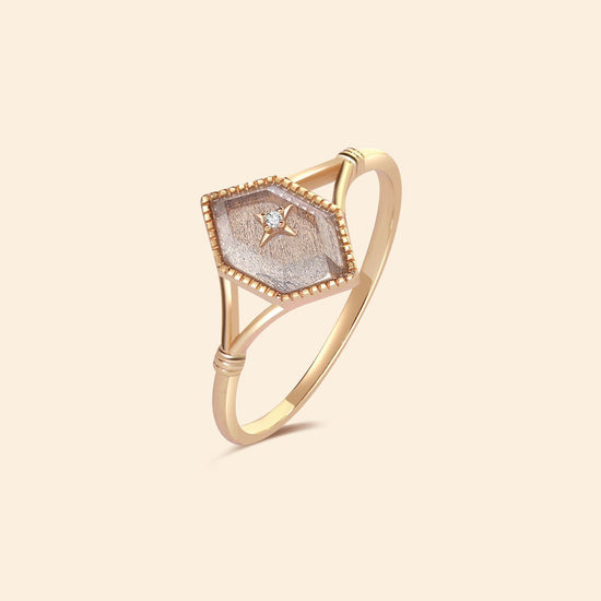 Handmade 14k gold rhombus labradorite ring with a gold diamond star motif, vintage signet ring by LIRAE.