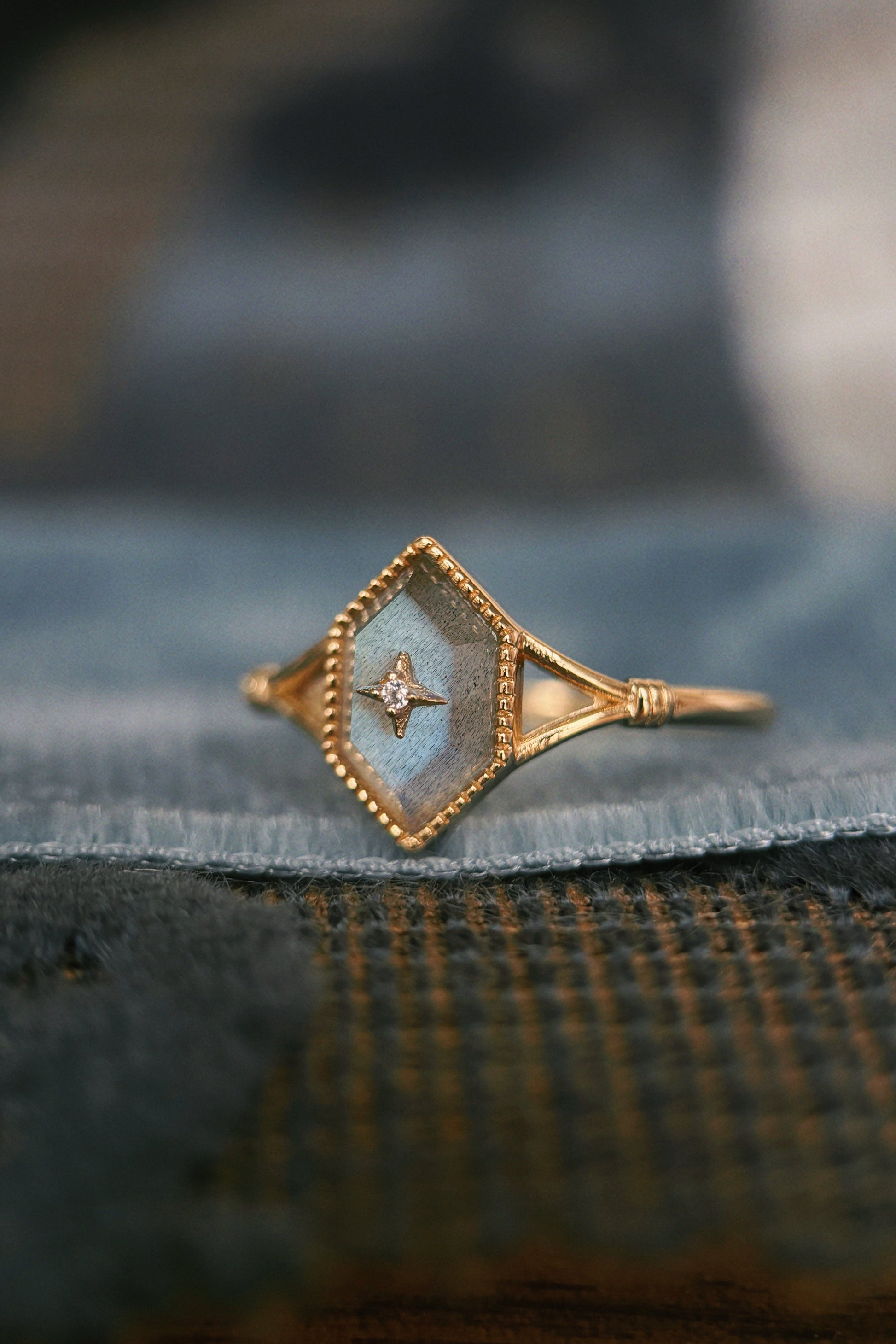 Handmade 14k gold rhombus labradorite ring with a gold diamond star motif, vintage signet ring by LIRAE.