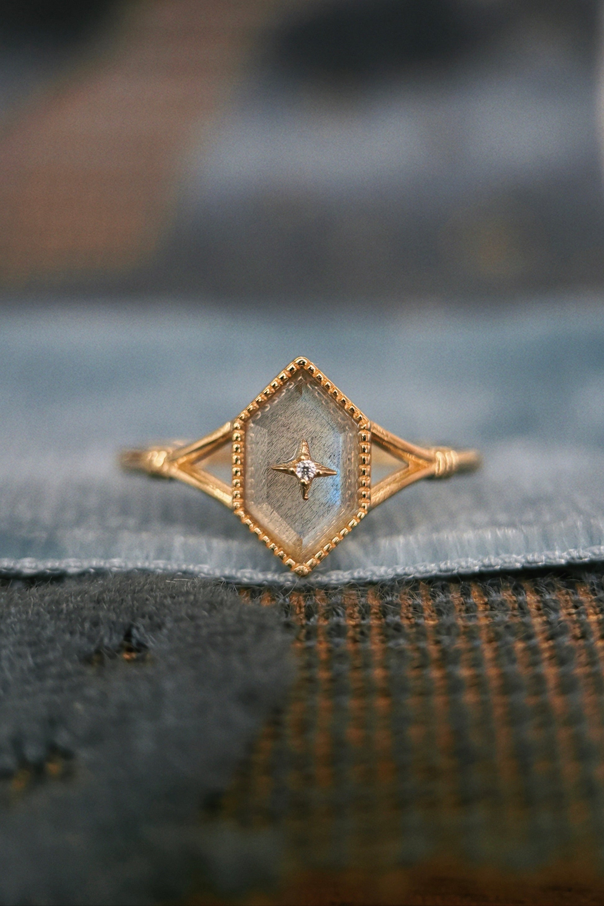 Handmade 14k gold rhombus labradorite ring with a gold diamond star motif, vintage signet ring by LIRAE.